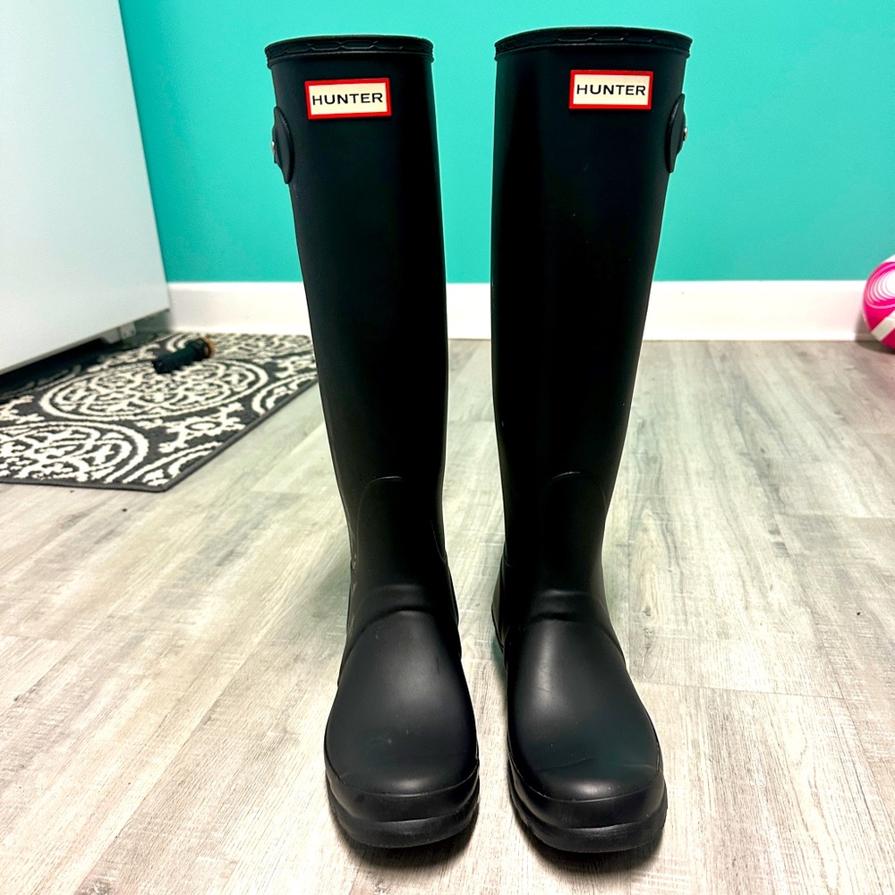 Hunter boots Tall Black size 8